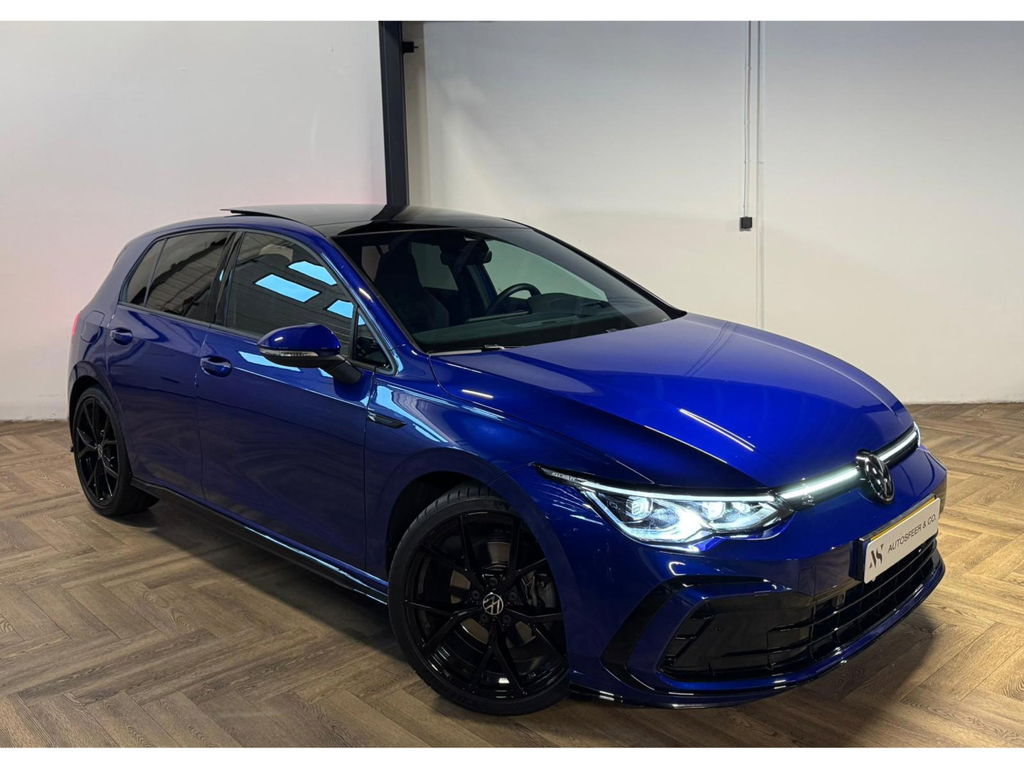 Volkswagen Golf 2.0 TSI R-Line Business PANO KEYLESS CAM