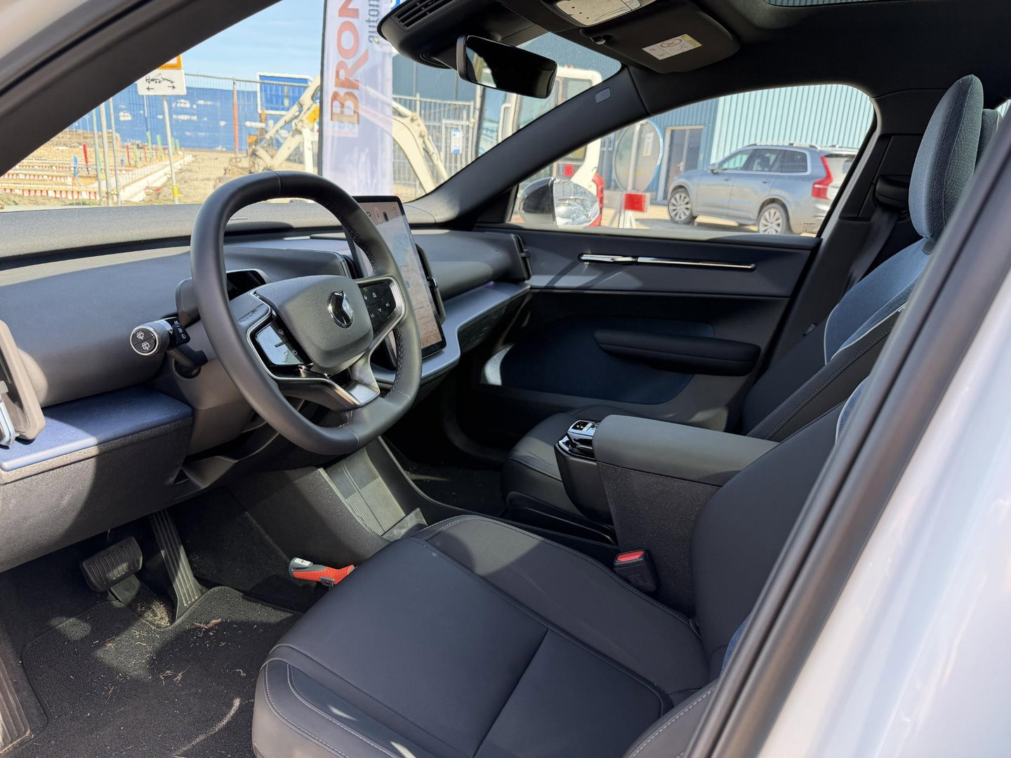 Volvo EX30 Twin Motor Performance Ultra 69 kWh trekhaak