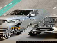 Volvo XC90 - 2.0 T8 Twin Engine AWD Inscription 7 Persoons 408Pk Automaat (PANORAMADAK, LUCHTVERING, BOWERS&WILKINS, TREEPLANKEN, HEAD-UP DISPLAY, STOELKOELING/VERWARMING, CAMERA, MEMORY SEATS, STOELVERWARMING ACHTER, ELEK ACHTERKLEP, NIEUWSTAAT)