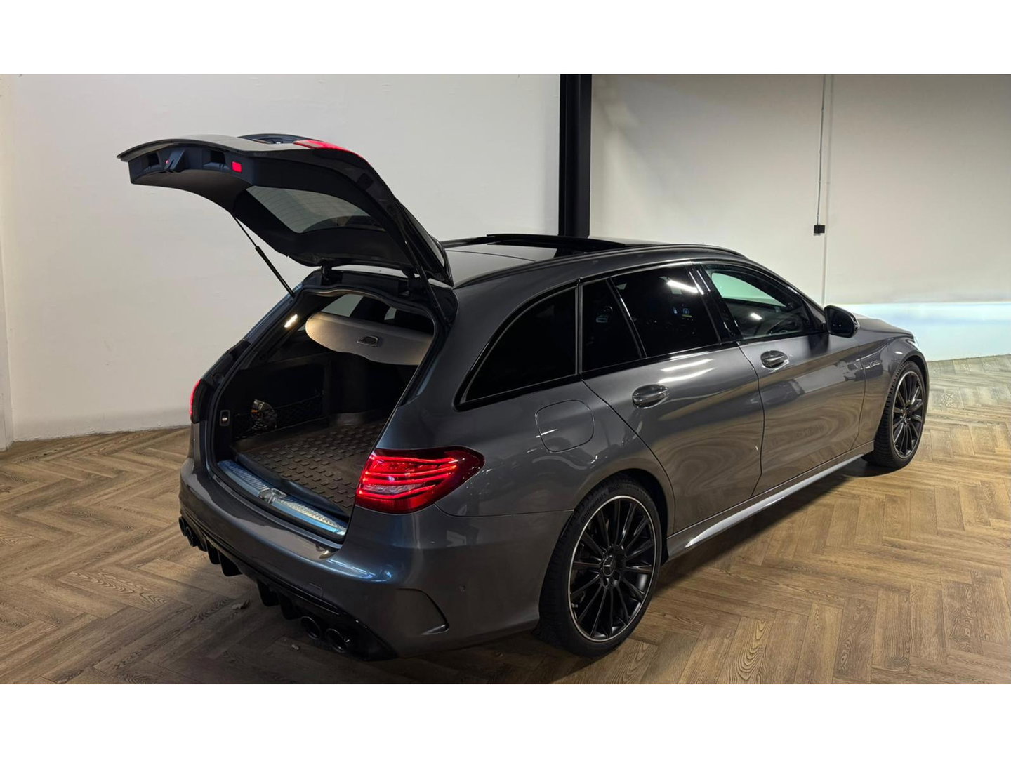 Mercedes-Benz C-Klasse Estate AMG 43 4MATIC PANO CAM BLINDSPOT