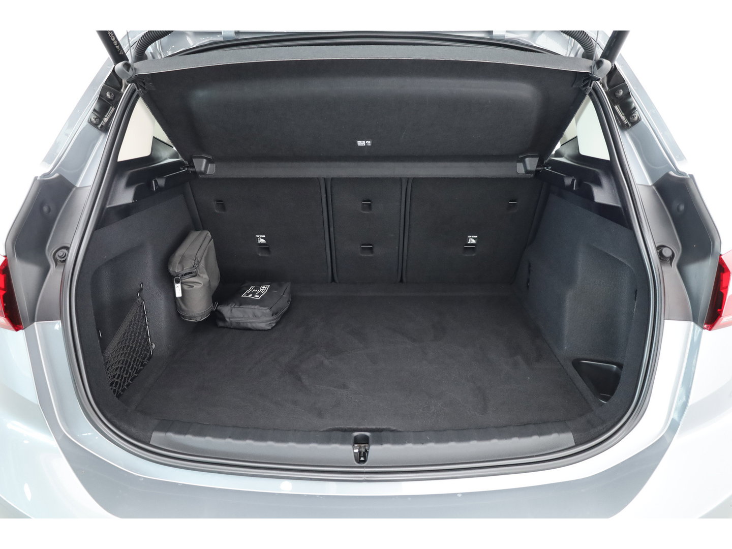 BMW 2 Serie Active Tourer 218i | Navi | All Seasons | Camera | Apple CarPlay | LED | Stoelverw. | Cruise Ctrl.