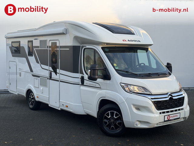 Adria MATRIX 670 SL Lengtebedden Bj.2021 - | Level Systeem | Luchtvering | Garage | Zonnepaneel MAXXFAN | Achteruitrijcamera | Fietsendrager