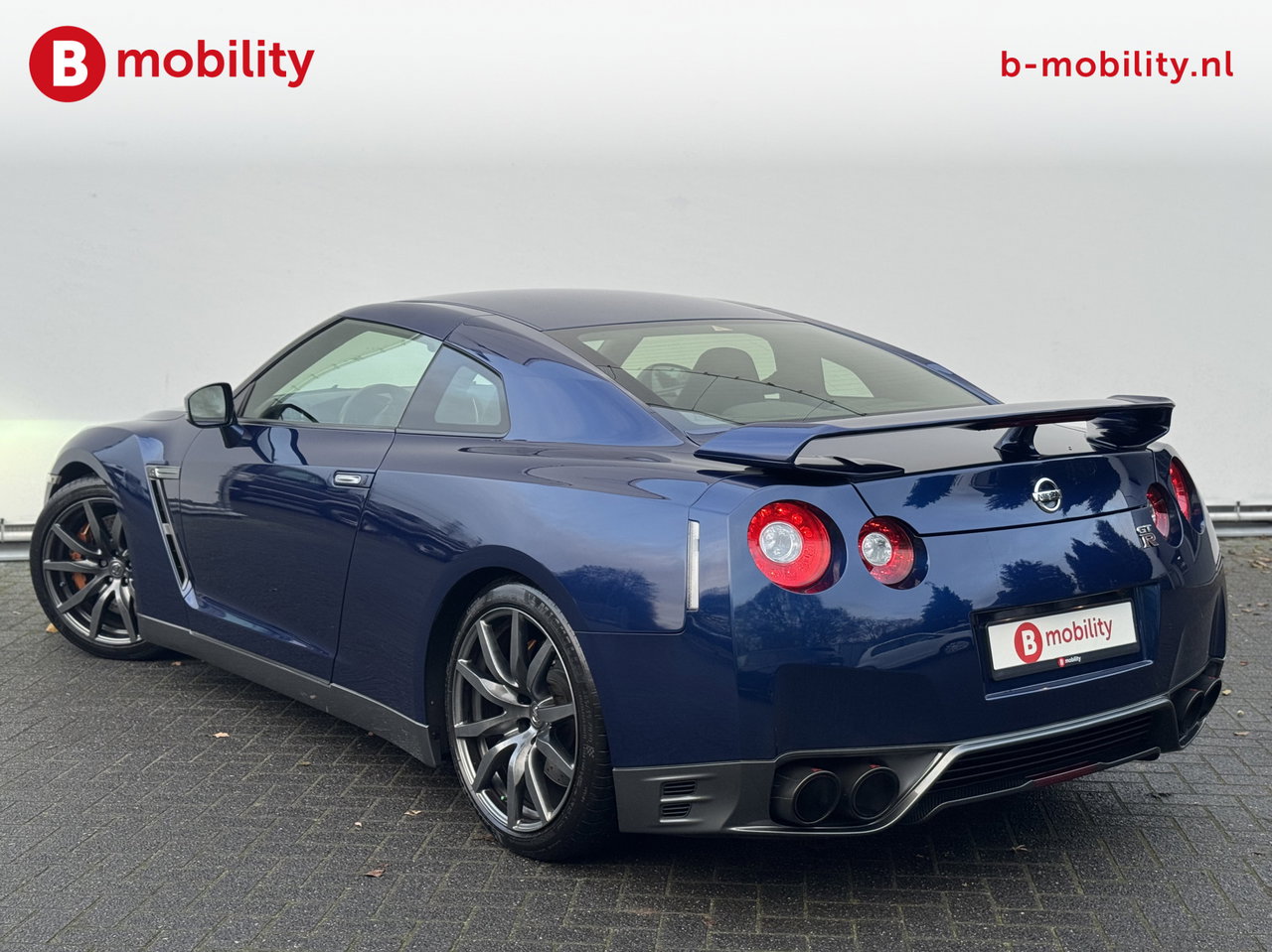 Nissan GT-R