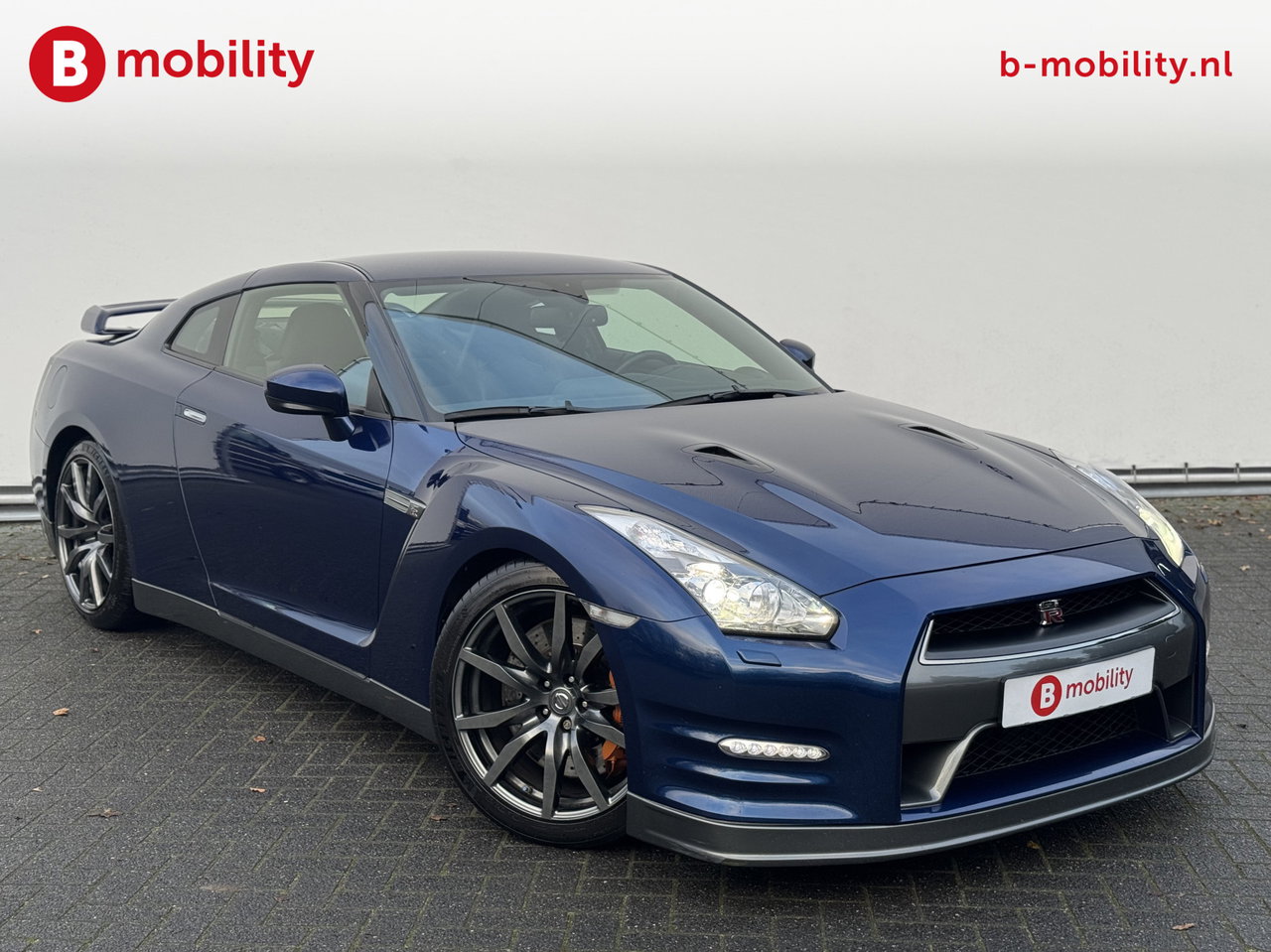Nissan GT-R
