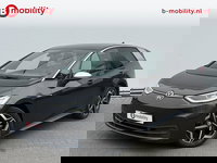 Volkswagen ID.3 - First Plus 58 kWh Trekhaak | Achteruitrijcamera | Apple CarPlay | Stuur/Stoelverwarming | DAB