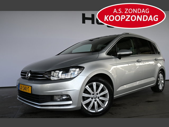 Volkswagen Touran - 1.2 TSI Highline 7 Persoons StoelMassage/verwarming Navigatie Goed Onderhouden! Inruil Mogelijk!