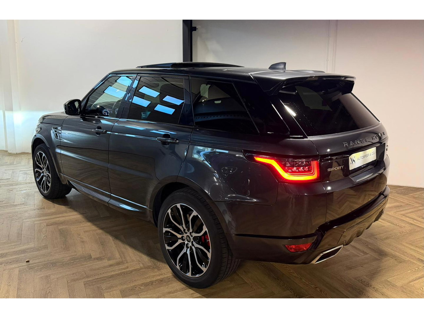 Land Rover Range Rover Sport P400e HSE Dynamic PANO KEYLESS CAM