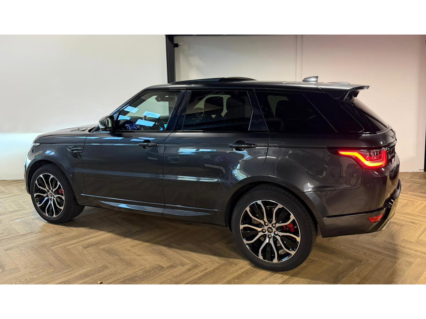 Land Rover Range Rover Sport P400e HSE Dynamic PANO KEYLESS CAM