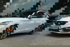 SEAT Leon - 1.5 TSI FR LAUNCH EDITION | PANO | VIRT. COCKPIT | LED | CAMERA | KEY-LESS | ACC | WINTERPACK