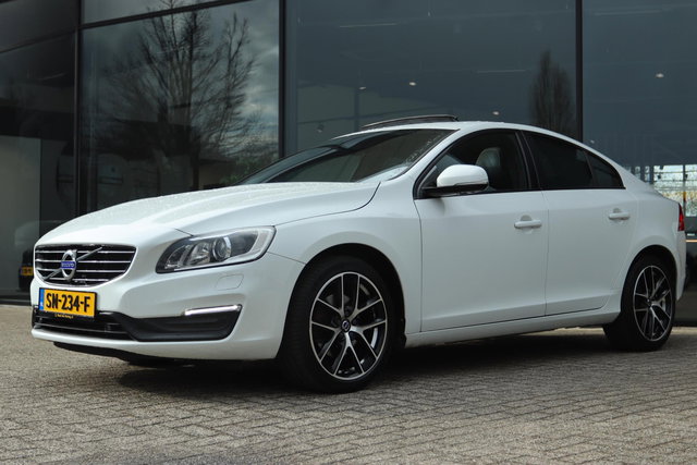 Volvo S60 - 1.5 T3 POLAR+ DYNAMIC AUT. | SCHUIF/KANTEL DAK | CAMERA | STOEL/STUURVERW. | XENON | PDC