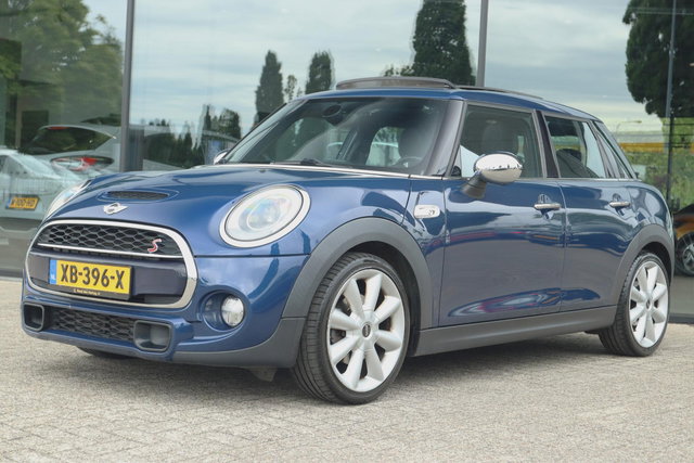 MINI Cooper S - 2.0 CHILI SERIOUS BUSINESS | PANO | LED | LEDER | UNION JACK | STOELVERW. |