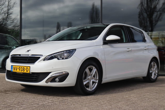 Peugeot 308 - 1.2 PT ALLURE | PANO | TREKHAAK | LED | CAMERA | CRUISE | CLIMATE