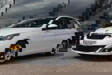 Peugeot 308 - 1.2 PT ALLURE | PANO | TREKHAAK | LED | CAMERA | CRUISE | CLIMATE