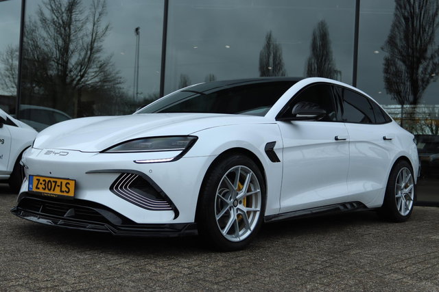 BYD SEAL - DESIGN RWD 82.5 KWH | PANO | 360 CAMERA | DYNAUDIO | LED | CARPLAY | ACC |