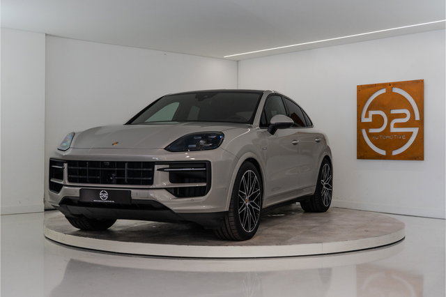 Porsche Cayenne - Coupé 3.0 E-Hybrid 462PK | Cashmere | Pano | Bose | Lucht | Trekhaak | Chrono | VOL! Fabrieksgarantie