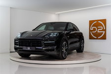 Porsche Cayenne - Coupé 3.0 E-Hybrid 462PK | InnoDrive | Bose | Bicolor | Sportchrono | VOL! Fabrieksgarantie