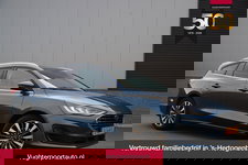 Ford Focus - Wagon 155pk EcoBoost Hybrid/Titanium-X /B&O/Adaptive/Matrix/Virtual/Trekh.