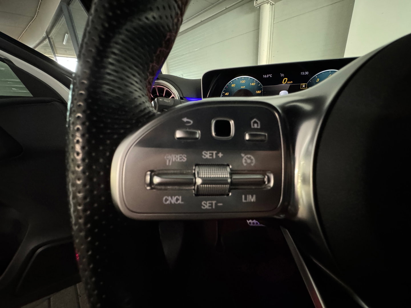 Mercedes-Benz A-Klasse 180 Business AMG Memory|Sfeer|Night