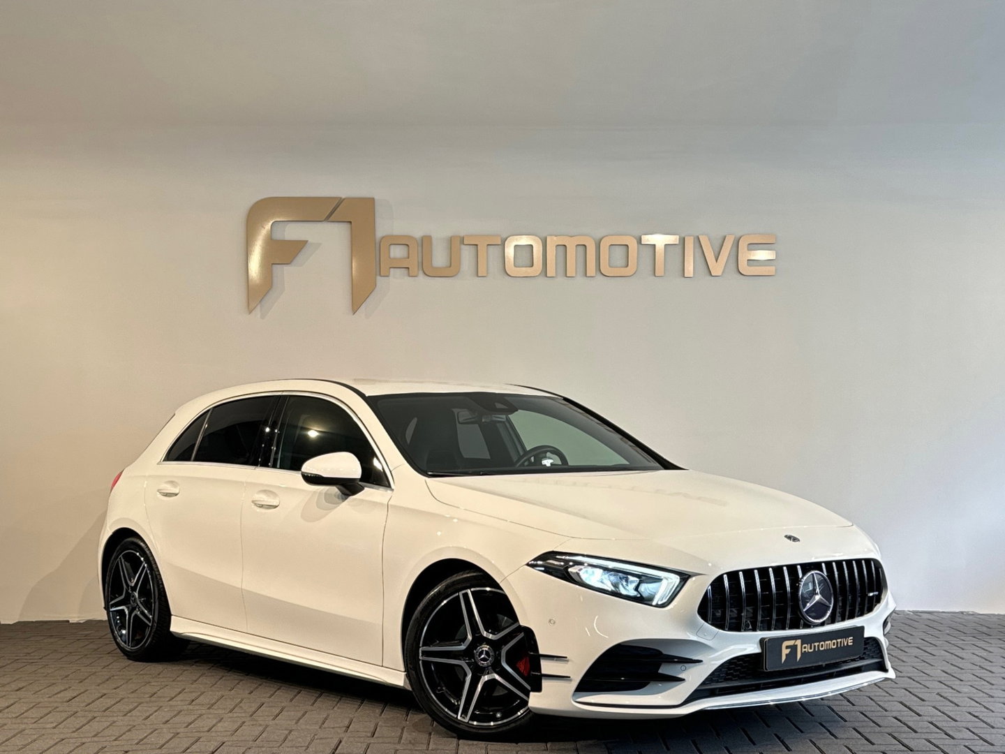 Mercedes-Benz A-Klasse 180 Business AMG Memory|Sfeer|Night