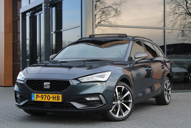 SEAT Leon - Sportstourer 1.4 TSI PHEV FR | Pano | Adaptief | Camera
