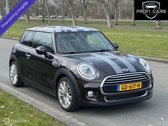 MINI Cooper - Mini 1.5 Chili Business Navi Airco Sfeerverlichting