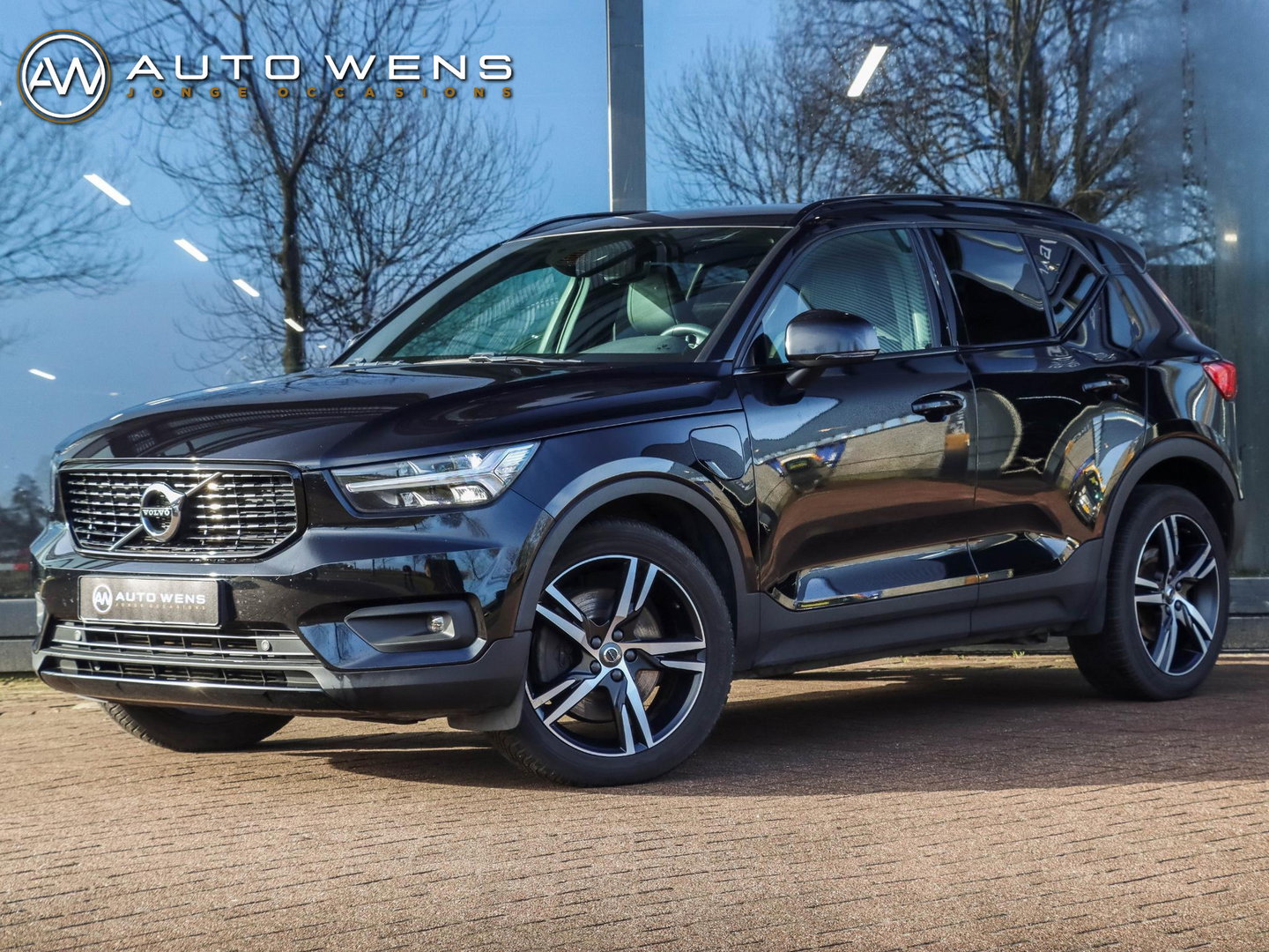 Volvo XC40 1.5 T4 Recharge R-Design 211pk | Volleder zwart | Stoel-Stuurwielverwarming
