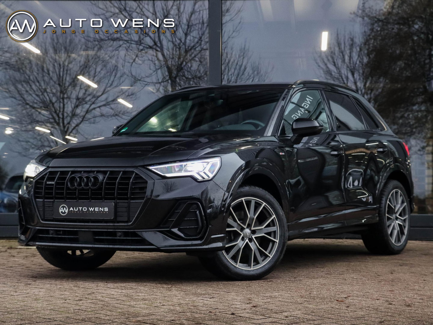Audi Q3 40 TFSI 190pk Quattro Aut. S line Trekhaak wegkl. Sfeerverl. Virtual Cockpit