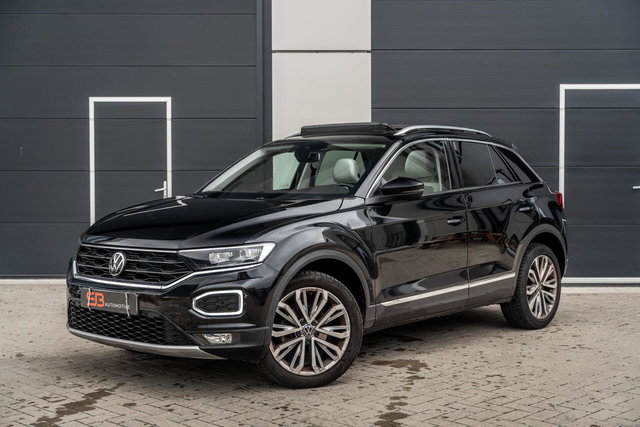 Volkswagen T-Roc - 1.5 TSI Sport Leder|Camera|Carplay|Pano|VOL