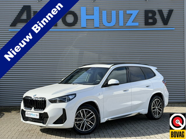 BMW X1 - sDrive20i M Sport Premium Pack Panoramadak Trekhaak Keyless Entry Stoelverwarming Adaptieve LED