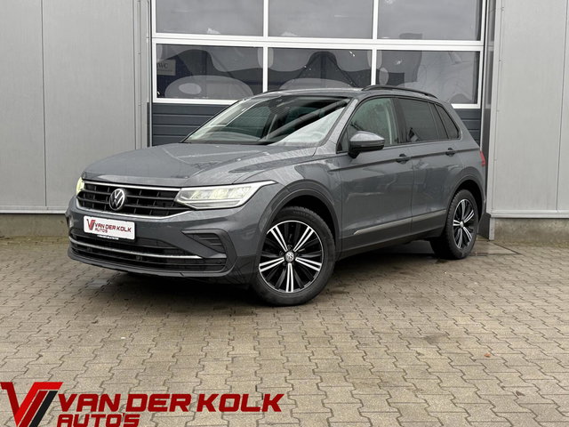 Volkswagen Tiguan - 1.5 TSI Life Automaat | Adaptive Cruise | CarPlay | Stuur/Stoelverwarming | LED | Navigatie | Climate
