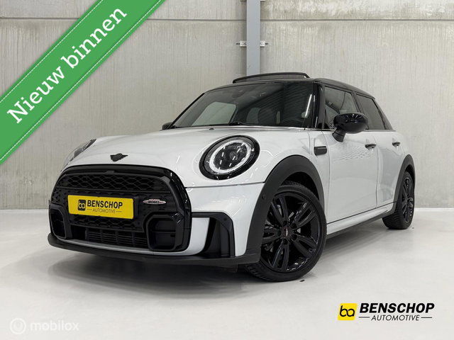 MINI Cooper - Mini 1.5 JCW Panodak Leer Navi Carplay Camera 5 Deurs