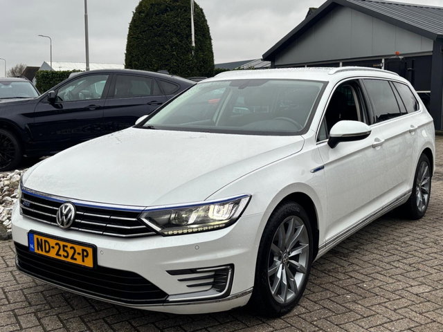 Volkswagen Passat - Variant 1.4 TSI GTE Automaat DSG Highline 2016 WIt