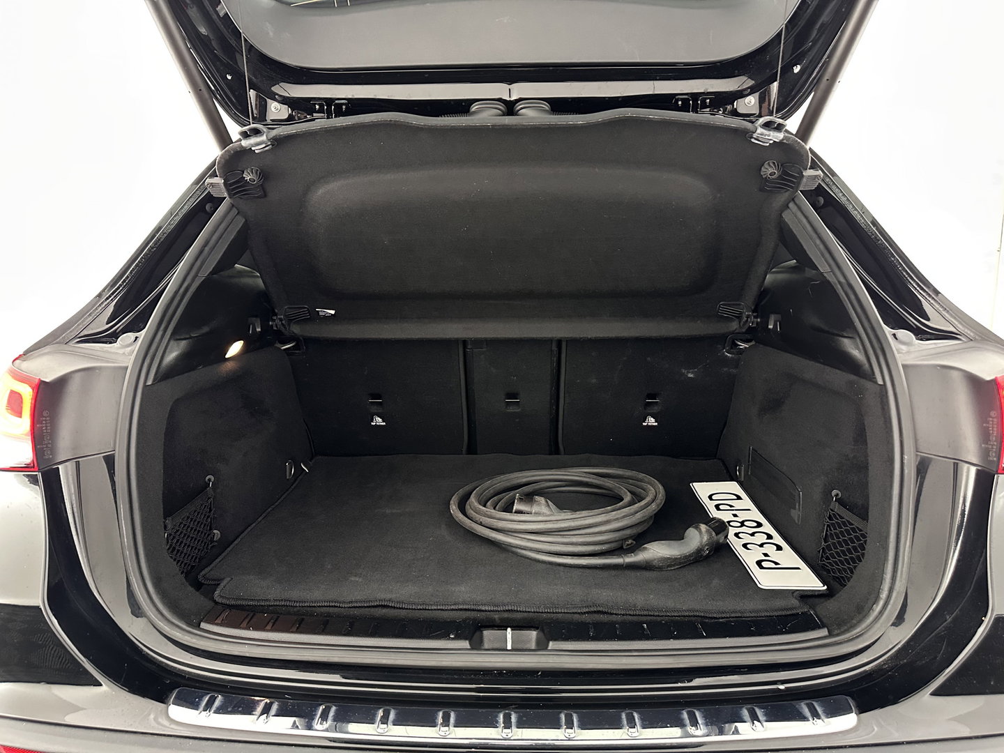 Mercedes-Benz EQA 250 Business Solution Luxury 67 kWh [ 3-Fase ] (INCL-BTW) *FULL-LEATHER | WIDE-SCREEN-DIGI-COCKPIT | FULL-LED | AMBIENT-LIGHT | CAMERA | NAVI-FULLMAP | DAB+ | COMFORT-SEATS | ECC | SHIFT-PADDLES | CRUISE | HEATED-SEATS | TOWBAR | 18''A