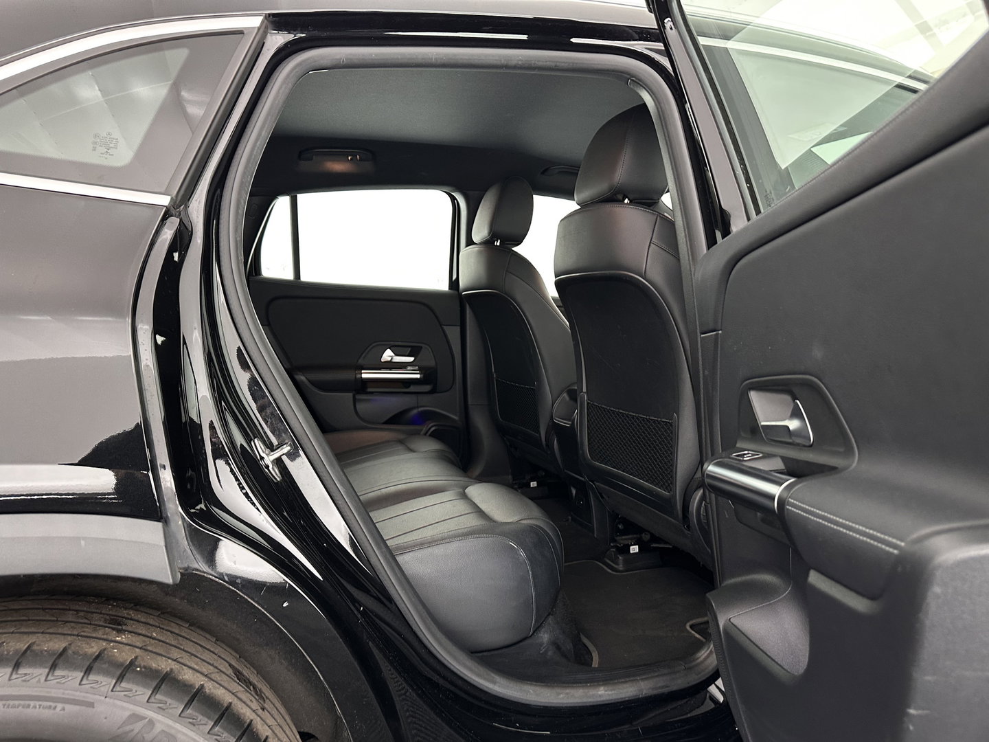 Mercedes-Benz EQA 250 Business Solution Luxury 67 kWh [ 3-Fase ] (INCL-BTW) *FULL-LEATHER | WIDE-SCREEN-DIGI-COCKPIT | FULL-LED | AMBIENT-LIGHT | CAMERA | NAVI-FULLMAP | DAB+ | COMFORT-SEATS | ECC | SHIFT-PADDLES | CRUISE | HEATED-SEATS | TOWBAR | 18''A