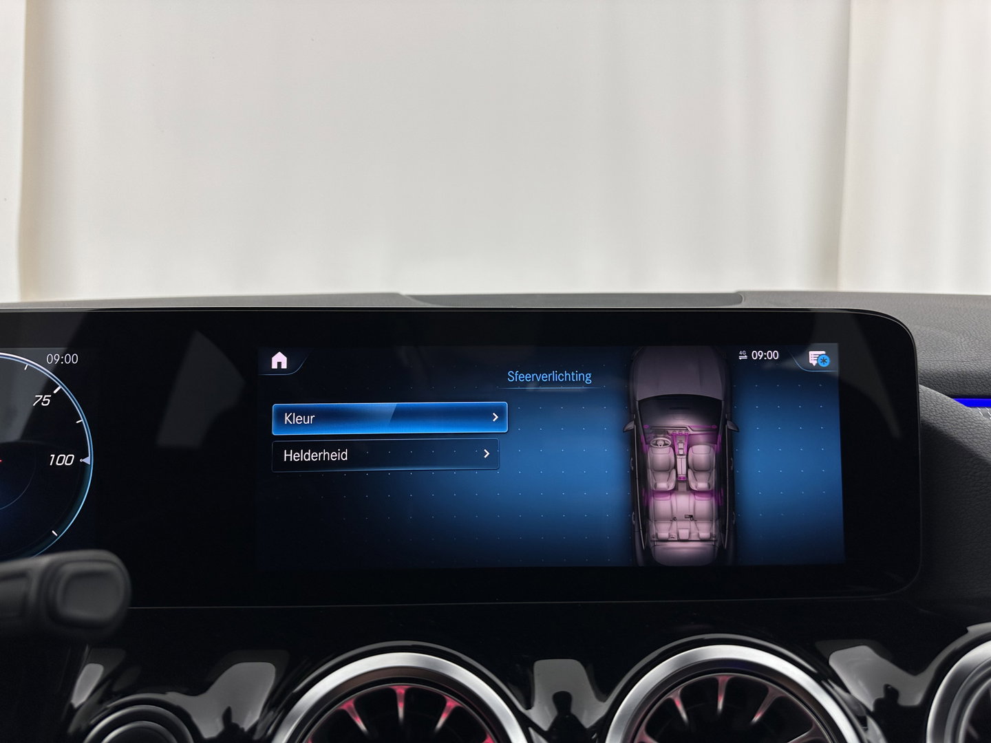 Mercedes-Benz EQA 250 Business Solution Luxury 67 kWh [ 3-Fase ] (INCL-BTW) *FULL-LEATHER | WIDE-SCREEN-DIGI-COCKPIT | FULL-LED | AMBIENT-LIGHT | CAMERA | NAVI-FULLMAP | DAB+ | COMFORT-SEATS | ECC | SHIFT-PADDLES | CRUISE | HEATED-SEATS | TOWBAR | 18''A