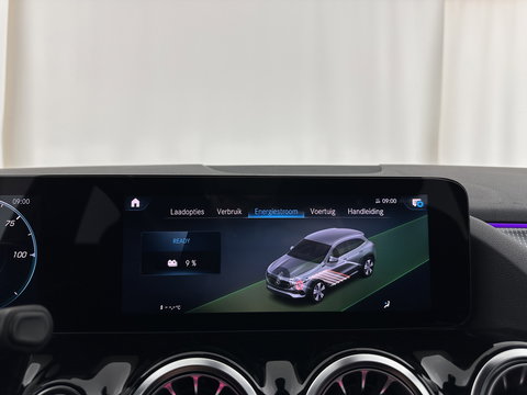 Mercedes-Benz EQA 250 Business Solution Luxury 67 kWh [ 3-Fase ] (INCL-BTW) *FULL-LEATHER | WIDE-SCREEN-DIGI-COCKPIT | FULL-LED | AMBIENT-LIGHT | CAMERA | NAVI-FULLMAP | DAB+ | COMFORT-SEATS | ECC | SHIFT-PADDLES | CRUISE | HEATED-SEATS | TOWBAR | 18''A