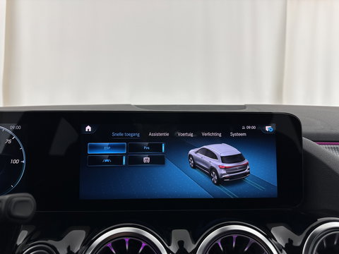 Mercedes-Benz EQA 250 Business Solution Luxury 67 kWh [ 3-Fase ] (INCL-BTW) *FULL-LEATHER | WIDE-SCREEN-DIGI-COCKPIT | FULL-LED | AMBIENT-LIGHT | CAMERA | NAVI-FULLMAP | DAB+ | COMFORT-SEATS | ECC | SHIFT-PADDLES | CRUISE | HEATED-SEATS | TOWBAR | 18''A