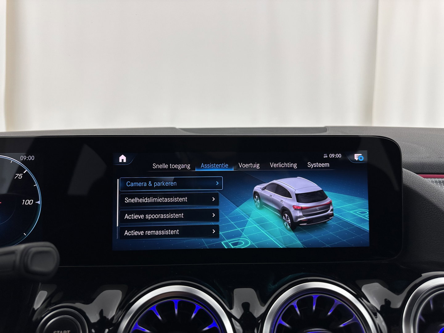 Mercedes-Benz EQA 250 Business Solution Luxury 67 kWh [ 3-Fase ] (INCL-BTW) *FULL-LEATHER | WIDE-SCREEN-DIGI-COCKPIT | FULL-LED | AMBIENT-LIGHT | CAMERA | NAVI-FULLMAP | DAB+ | COMFORT-SEATS | ECC | SHIFT-PADDLES | CRUISE | HEATED-SEATS | TOWBAR | 18''A