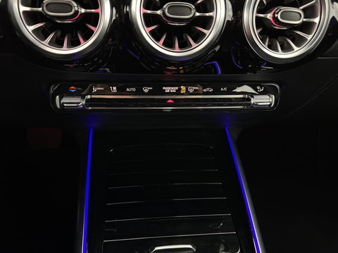 Mercedes-Benz EQA 250 Business Solution Luxury 67 kWh [ 3-Fase ] (INCL-BTW) *FULL-LEATHER | WIDE-SCREEN-DIGI-COCKPIT | FULL-LED | AMBIENT-LIGHT | CAMERA | NAVI-FULLMAP | DAB+ | COMFORT-SEATS | ECC | SHIFT-PADDLES | CRUISE | HEATED-SEATS | TOWBAR | 18''A