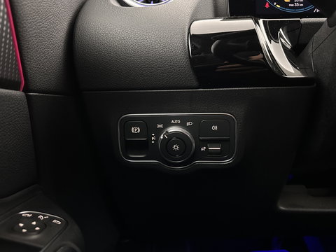 Mercedes-Benz EQA 250 Business Solution Luxury 67 kWh [ 3-Fase ] (INCL-BTW) *FULL-LEATHER | WIDE-SCREEN-DIGI-COCKPIT | FULL-LED | AMBIENT-LIGHT | CAMERA | NAVI-FULLMAP | DAB+ | COMFORT-SEATS | ECC | SHIFT-PADDLES | CRUISE | HEATED-SEATS | TOWBAR | 18''A