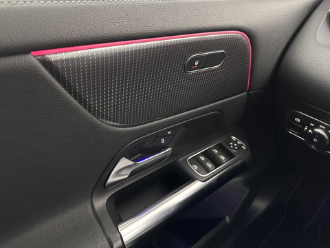 Mercedes-Benz EQA 250 Business Solution Luxury 67 kWh [ 3-Fase ] (INCL-BTW) *FULL-LEATHER | WIDE-SCREEN-DIGI-COCKPIT | FULL-LED | AMBIENT-LIGHT | CAMERA | NAVI-FULLMAP | DAB+ | COMFORT-SEATS | ECC | SHIFT-PADDLES | CRUISE | HEATED-SEATS | TOWBAR | 18''A