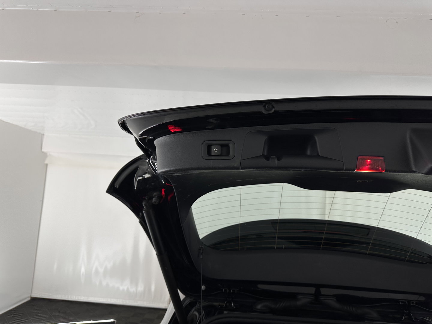 Mercedes-Benz EQA 250 Business Solution Luxury 67 kWh [ 3-Fase ] (INCL-BTW) *FULL-LEATHER | WIDE-SCREEN-DIGI-COCKPIT | FULL-LED | AMBIENT-LIGHT | CAMERA | NAVI-FULLMAP | DAB+ | COMFORT-SEATS | ECC | SHIFT-PADDLES | CRUISE | HEATED-SEATS | TOWBAR | 18''A