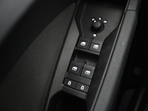 Audi Q4 e-tron 35 Launch edition 55 kWh | Warmtepomp | Stoelverwarming | Carplay | Full LED | 19'' | Navigatie | Parkeerhulp | DAB | Climate control | Cruise control | Bluetooth