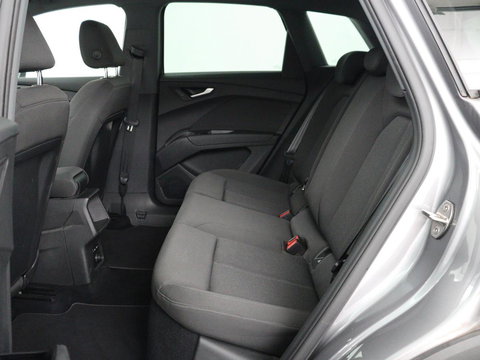 Audi Q4 e-tron 35 Launch edition 55 kWh | Warmtepomp | Stoelverwarming | Carplay | Full LED | 19'' | Navigatie | Parkeerhulp | DAB | Climate control | Cruise control | Bluetooth