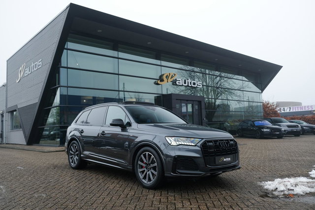 Audi Q7 - 60 TFSIe 455pk Competition Hybrid Panoramadak *BTW* Head-up Trekhaak elektrisch Leder Adaptive cruise DAB Carplay