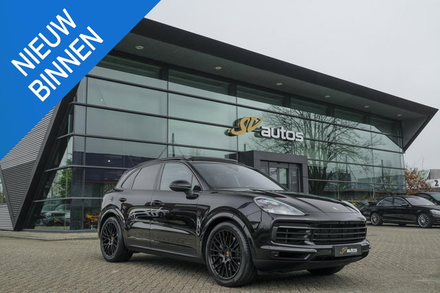 Porsche Cayenne - S 2.9 S 441pk Panoramadak Trekhaak elektrisch Comfortstoelen Black edition Luchtvering DAB Sfeerverlichting