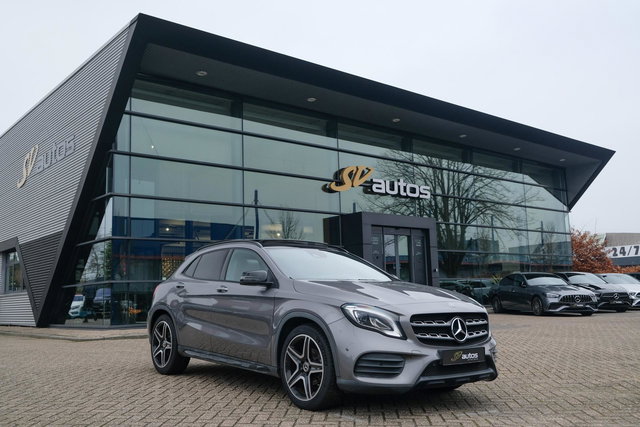 Mercedes-Benz GLA - GLA180 AMG 122pk Panoramadak Night pakket Climate control Cruise control Trekhaak 19" LMV