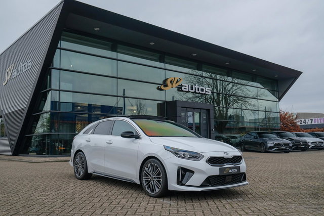 Kia ProCeed - 1.4 T-GDI 140pk DCT7 GT-PlusLine Panoramadak Stoelverwarming voor+achter Stuurwielverwarming Navigatie Camera Elektrische klep