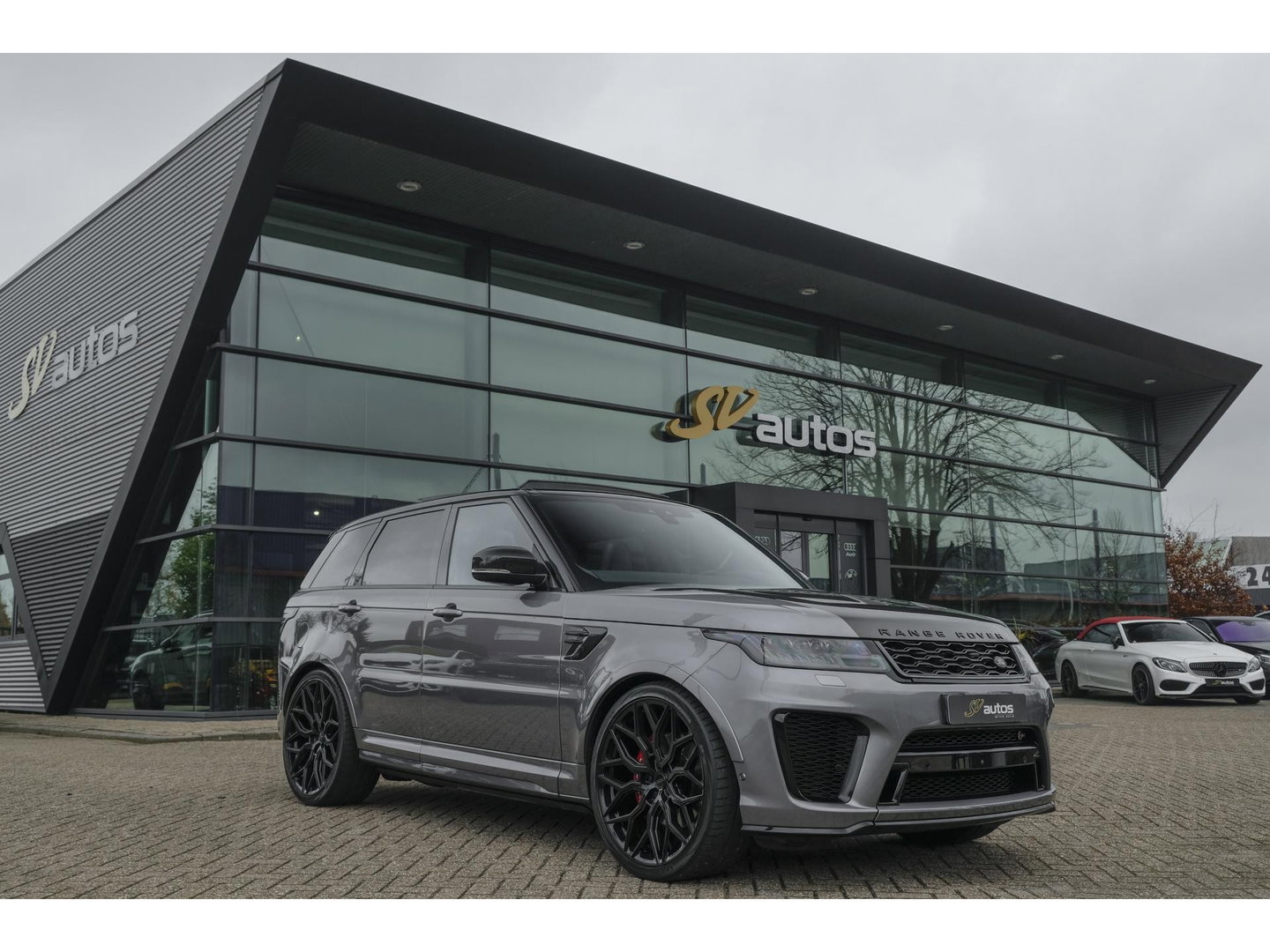 Land Rover Range Rover Sport P575 SVR 575pk Panoramadak *BTW* Carbon pakket Head-up Softclose 24" LMV Vossen