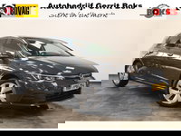 Volkswagen Golf - 1.5 eTSI Style Panoramadak Elec.Trekhaak IQ-led ! 2e Paasdag geopend van 12.00 tot 17:00u !